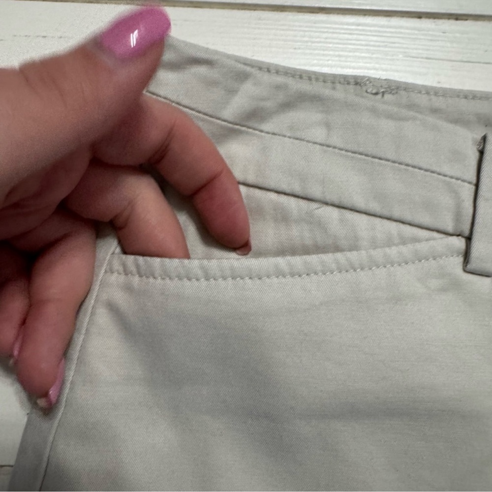 Talbots The Perfect Short - Picture 2 of 4